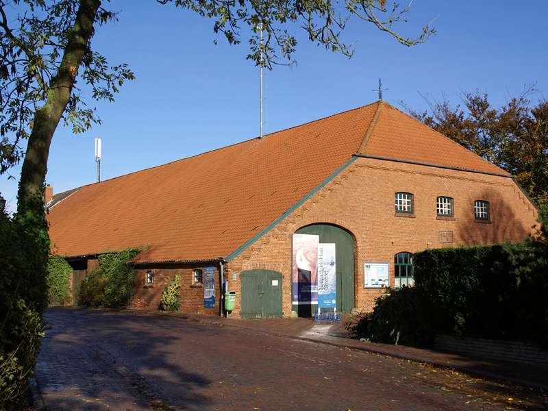 Das Nationalparkhaus bietet eine Ausstellung über das Wattenmeer; Foto: 28.10.2012, Greetsiel/Krummhörn