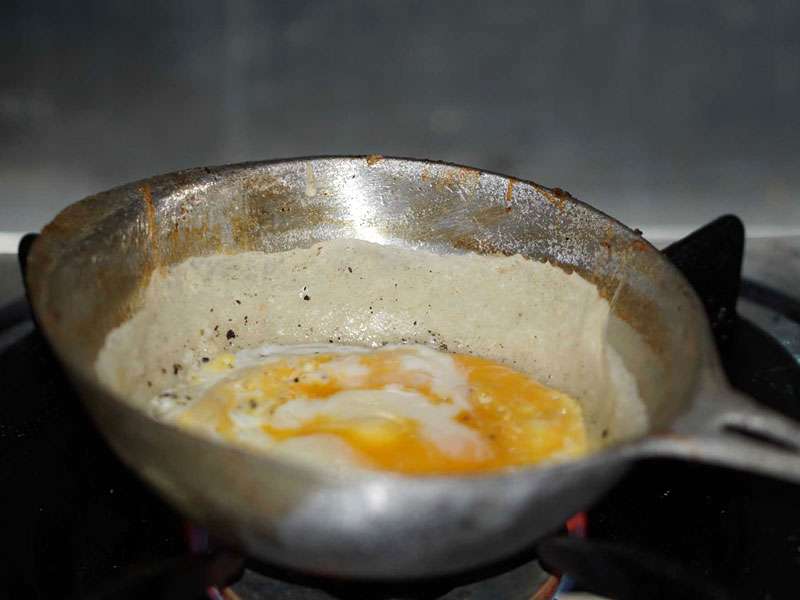 Egg Hopper bei der Zubereitung; Foto: 23-09-2015