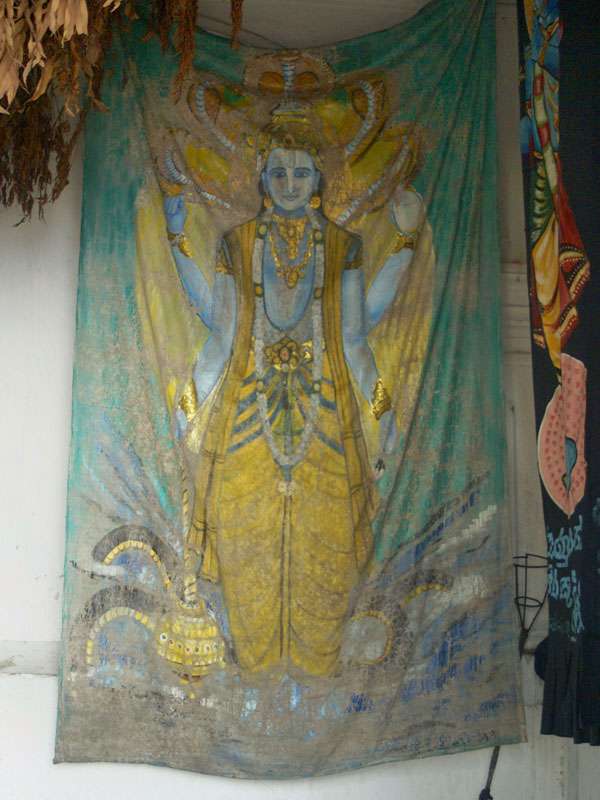 Hinduistischer Wandbehang vor den Höhlentempeln; Foto: 09.11.2006, Dambulla